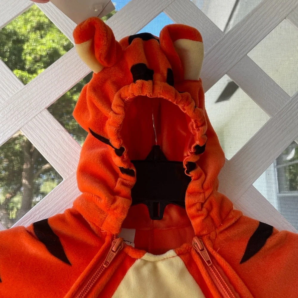 ‘Disney World Baby’ Vintage Tigger Plush Costume 6–12 Months (#2) - Picture 9 of 12